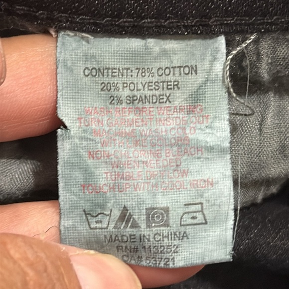 (T6) Vintage Apple Bottoms jeans with silver embroidery from the 2000s. Size 22. - Picture 12 of 14